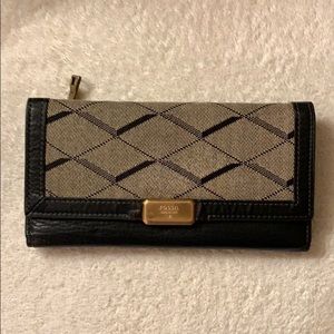 Fossil wallet